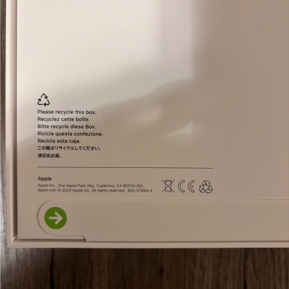 AirPods Pro Max | Midnight *Limited Stock* - Picture 3 of 5